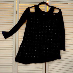 a.n.a NWT black shirt with off shoulder long sleeves a line